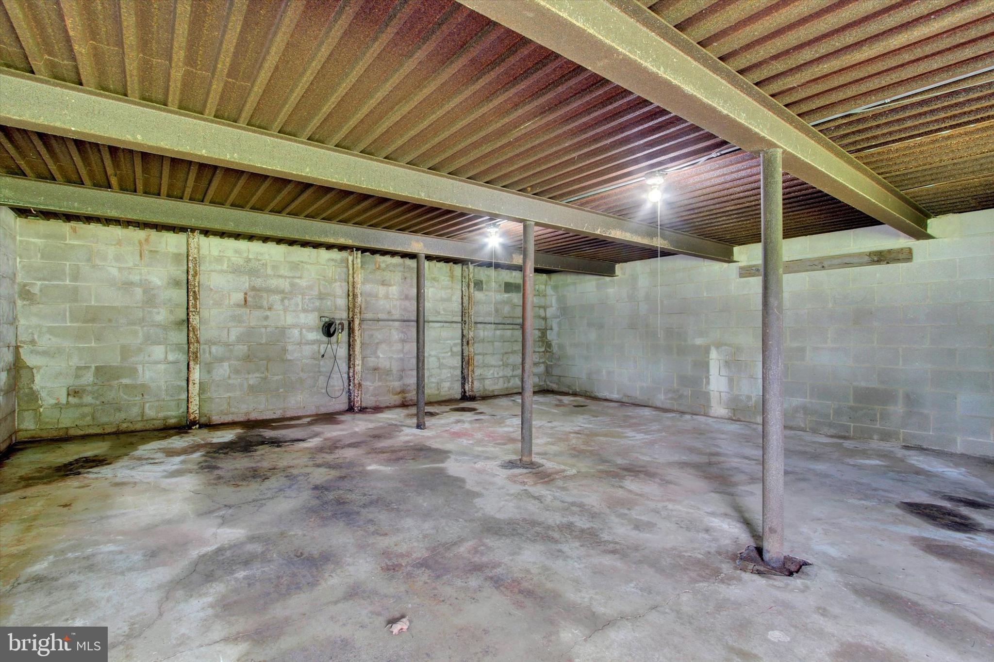 3231 Taneytown Road Gettysburg, PA 17325 - Photo 25 of 36 a view of an empty room