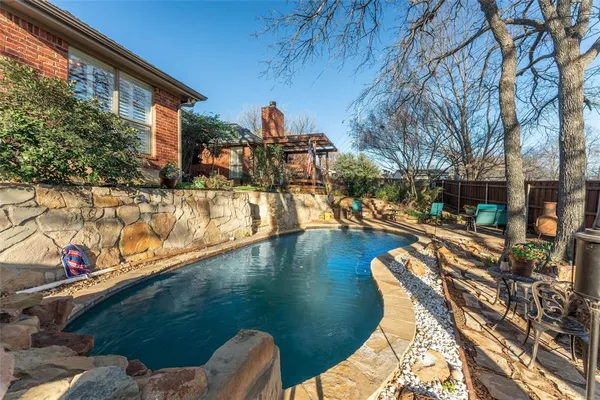 $619,900 | 625 Palo Duro Drive, Hurst, TX 76054