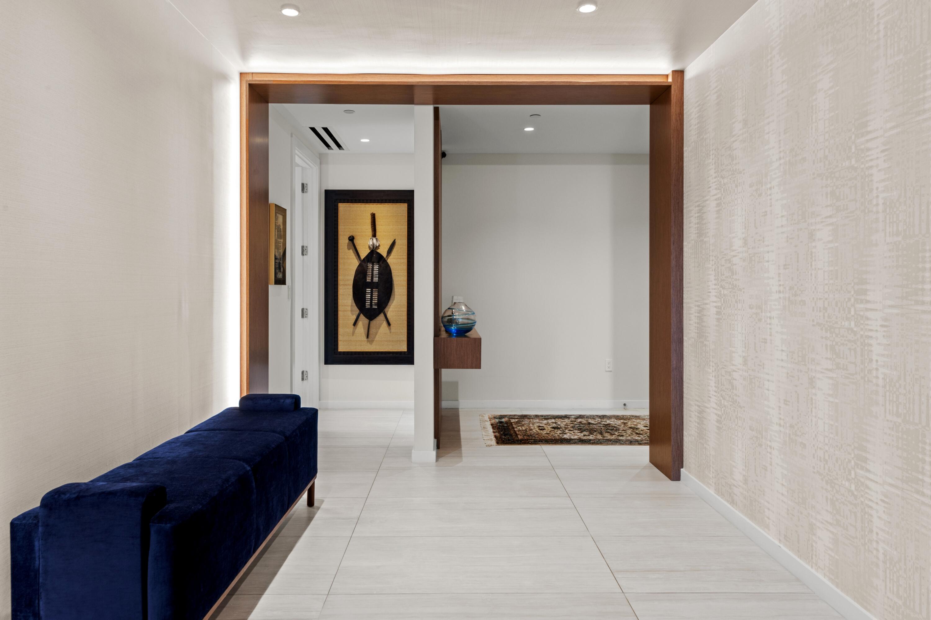 200 Southeast Mizner Boulevard, Unit 518 Boca Raton, FL 33432 - Photo 26 of 62 SEATING