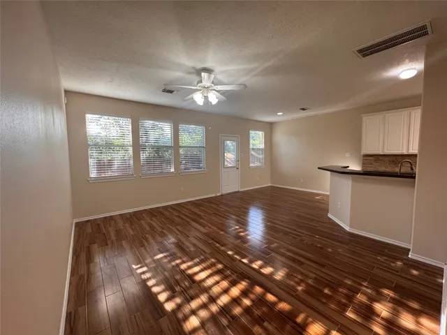 $1,995 | 75 Summer Haze Circle, The Woodlands, TX 77382