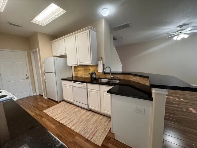 $1,995 | 75 Summer Haze Circle, The Woodlands, TX 77382