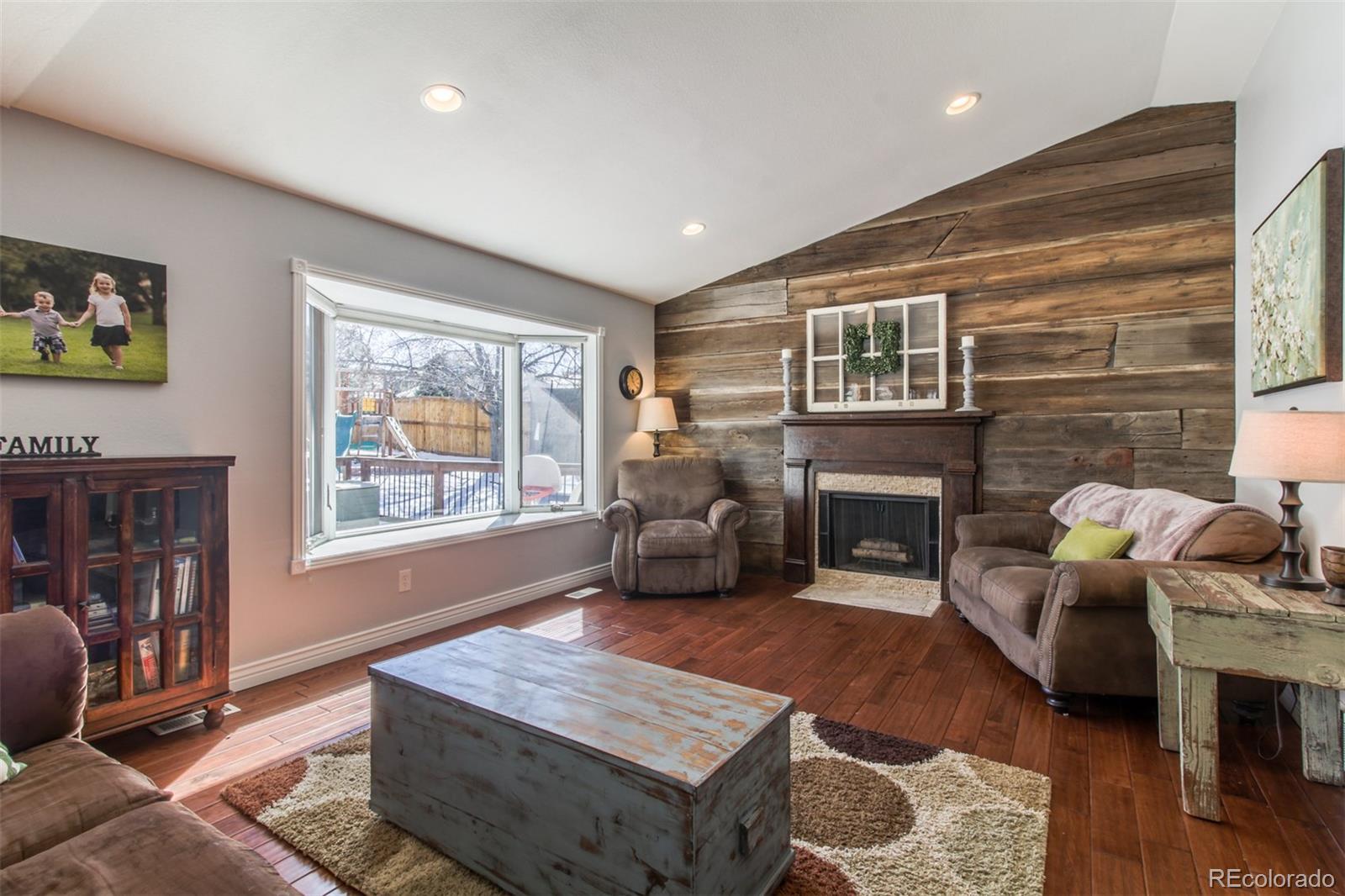 8752 South Elk Street Highlands Ranch, CO 80126 - Photo 2 of 34 Gallery Image 2