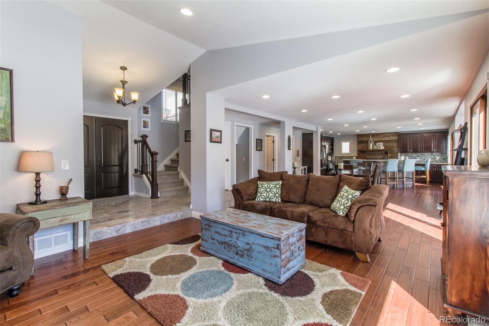 8752 South Elk Street Highlands Ranch, CO 80126 - Photo 4 of 34 Gallery Image 4