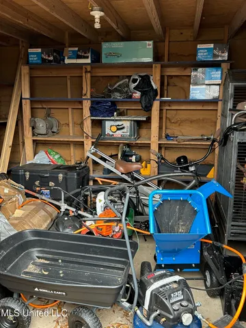 $130,000 | 1057 Oak Avenue, McComb, MS 39648