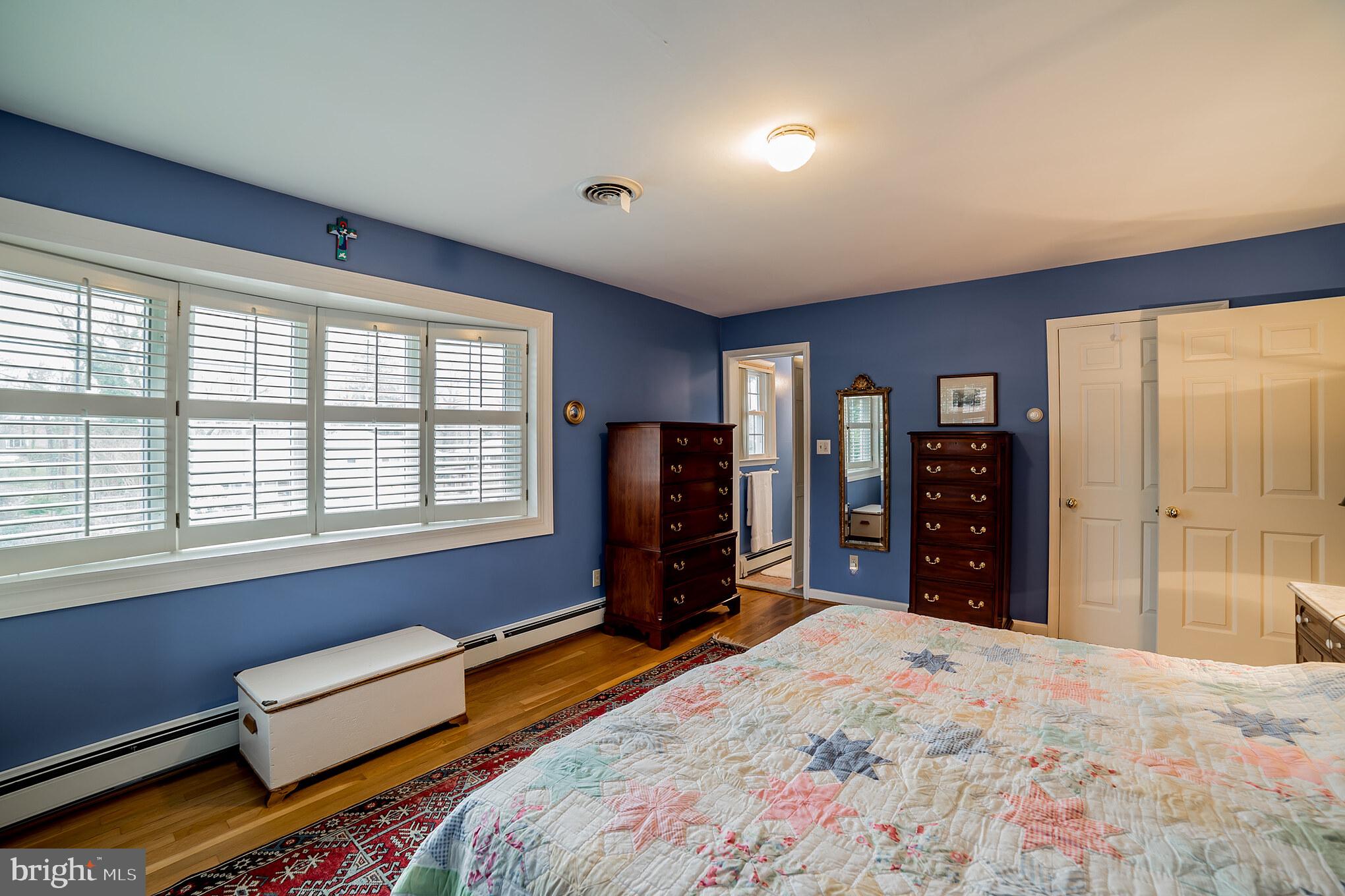 6123 Haddon Hall Road Baltimore, MD 21212 - Photo 13 of 27 plantation shutters, walk-in closet, full bath