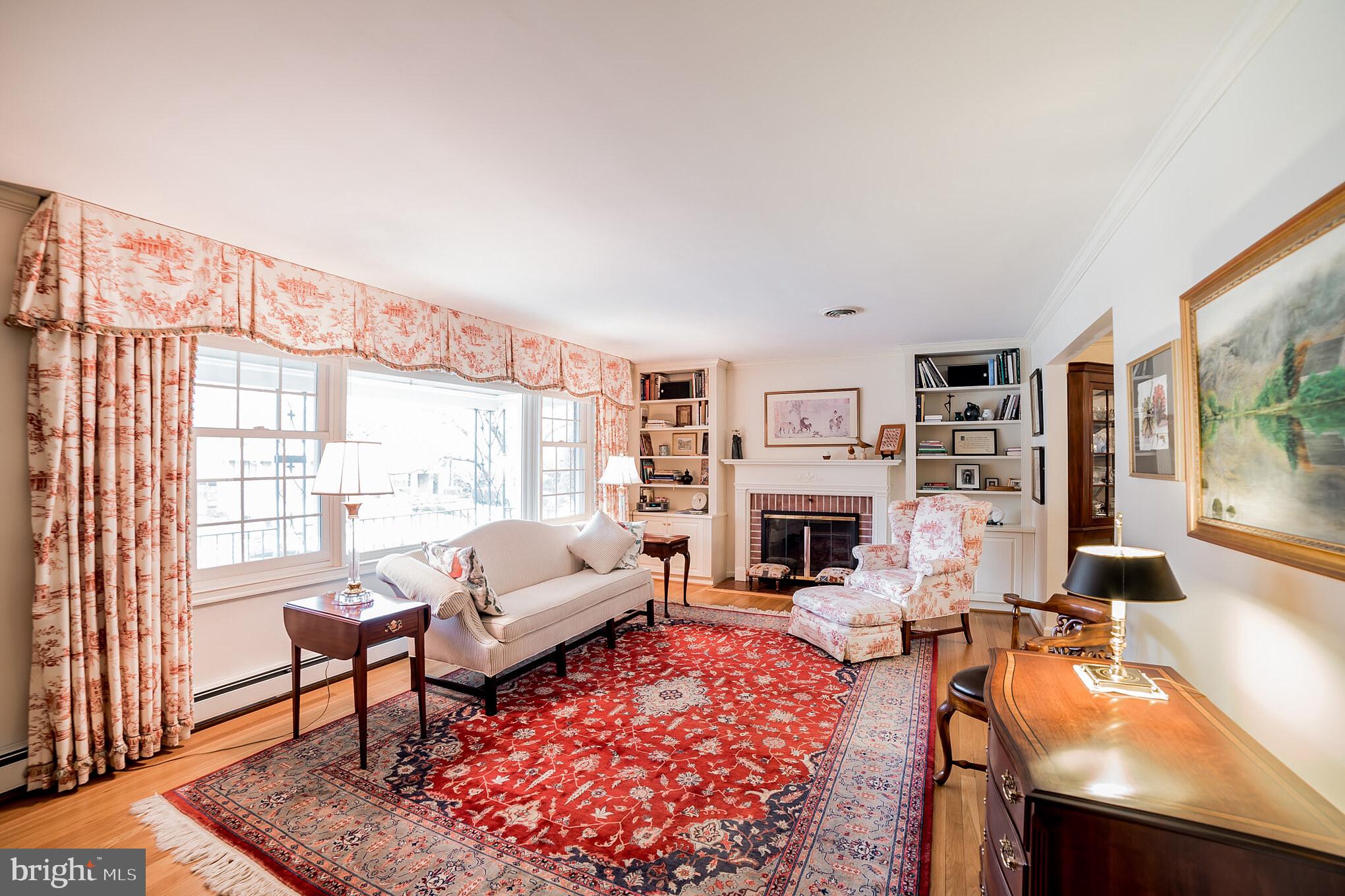 6123 Haddon Hall Road Baltimore, MD 21212 - Photo 3 of 27 lots of light