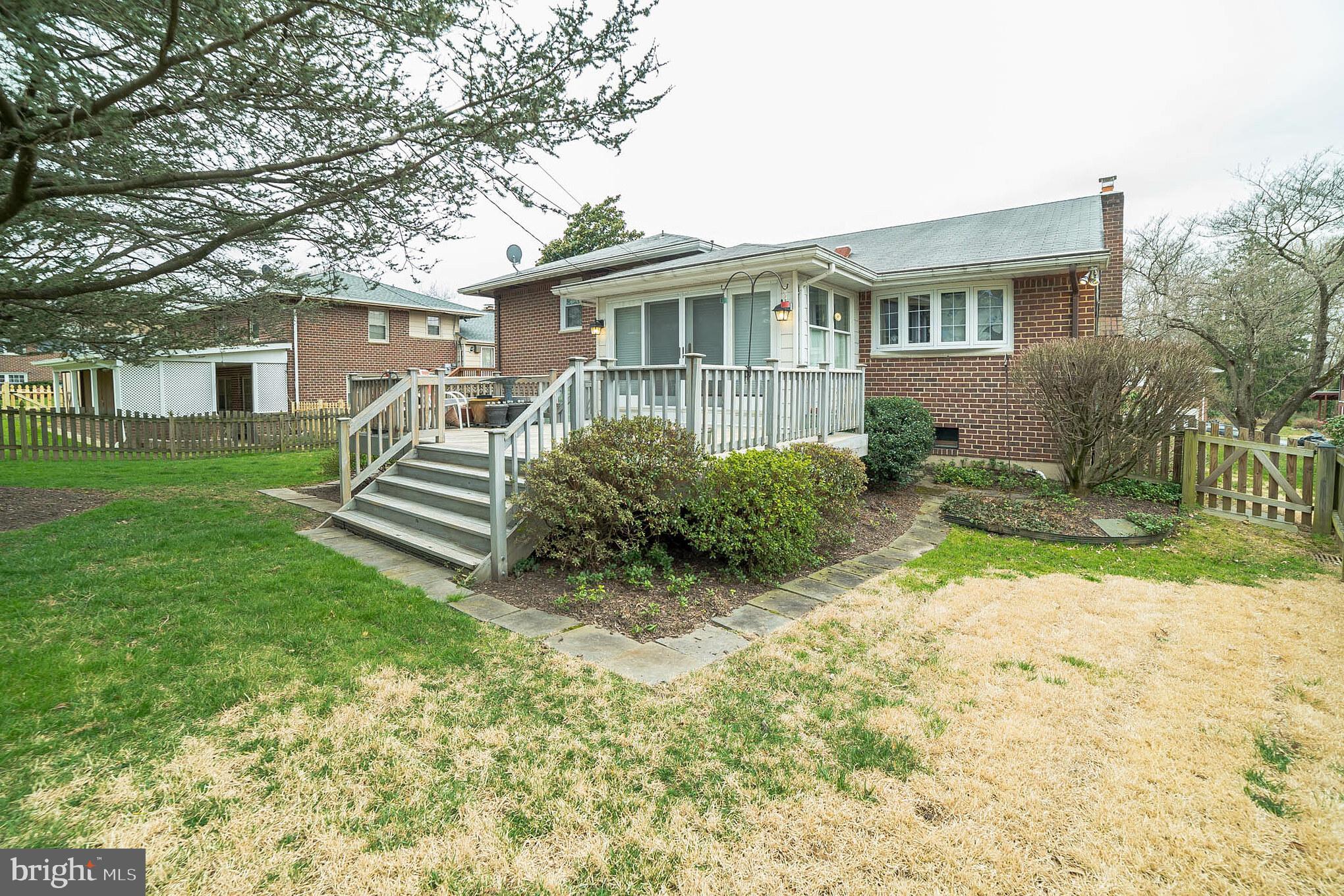 6123 Haddon Hall Road Baltimore, MD 21212 - Photo 27 of 27 fenced rear yard