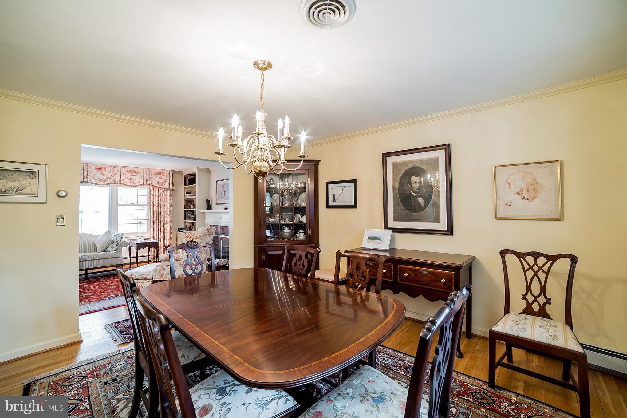 6123 Haddon Hall Road Baltimore, MD 21212 - Photo 7 of 27 bright and cheerful