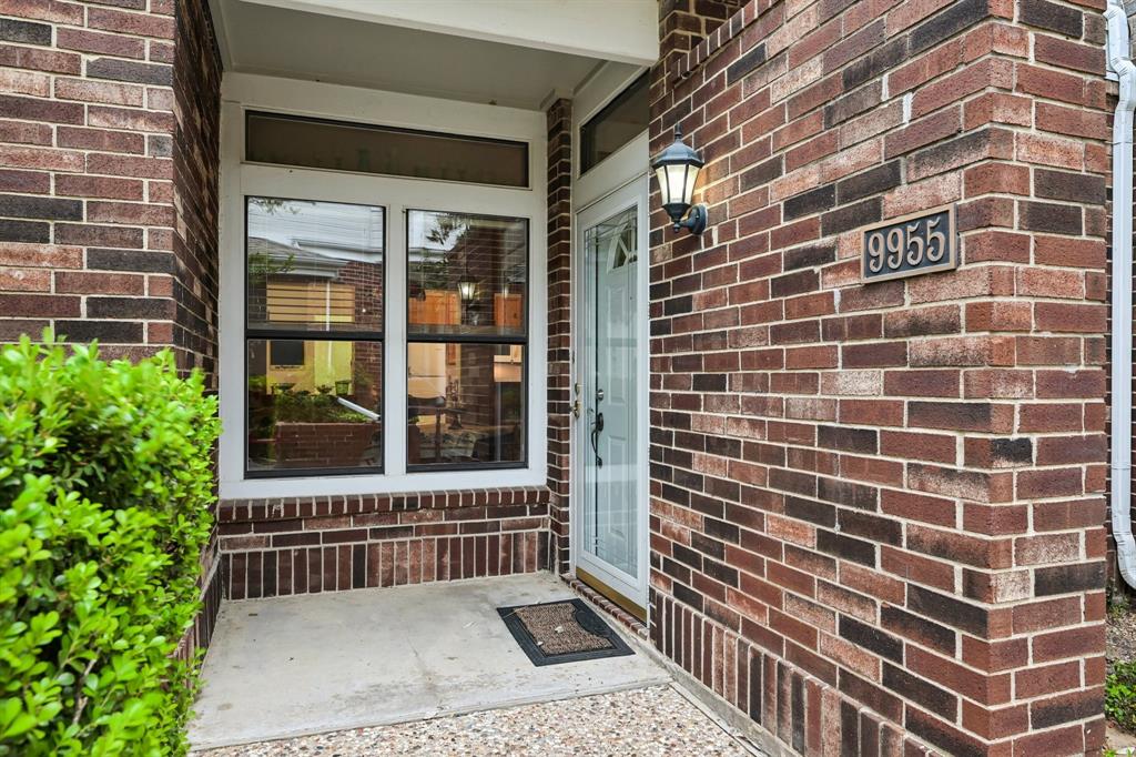 9955 Waterfront Trail Rowlett, TX 75087 - Photo 4 of 30