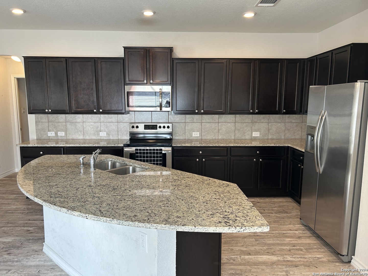 216 Grand Rapids Cibolo, TX 78108 - Photo 8 of 18