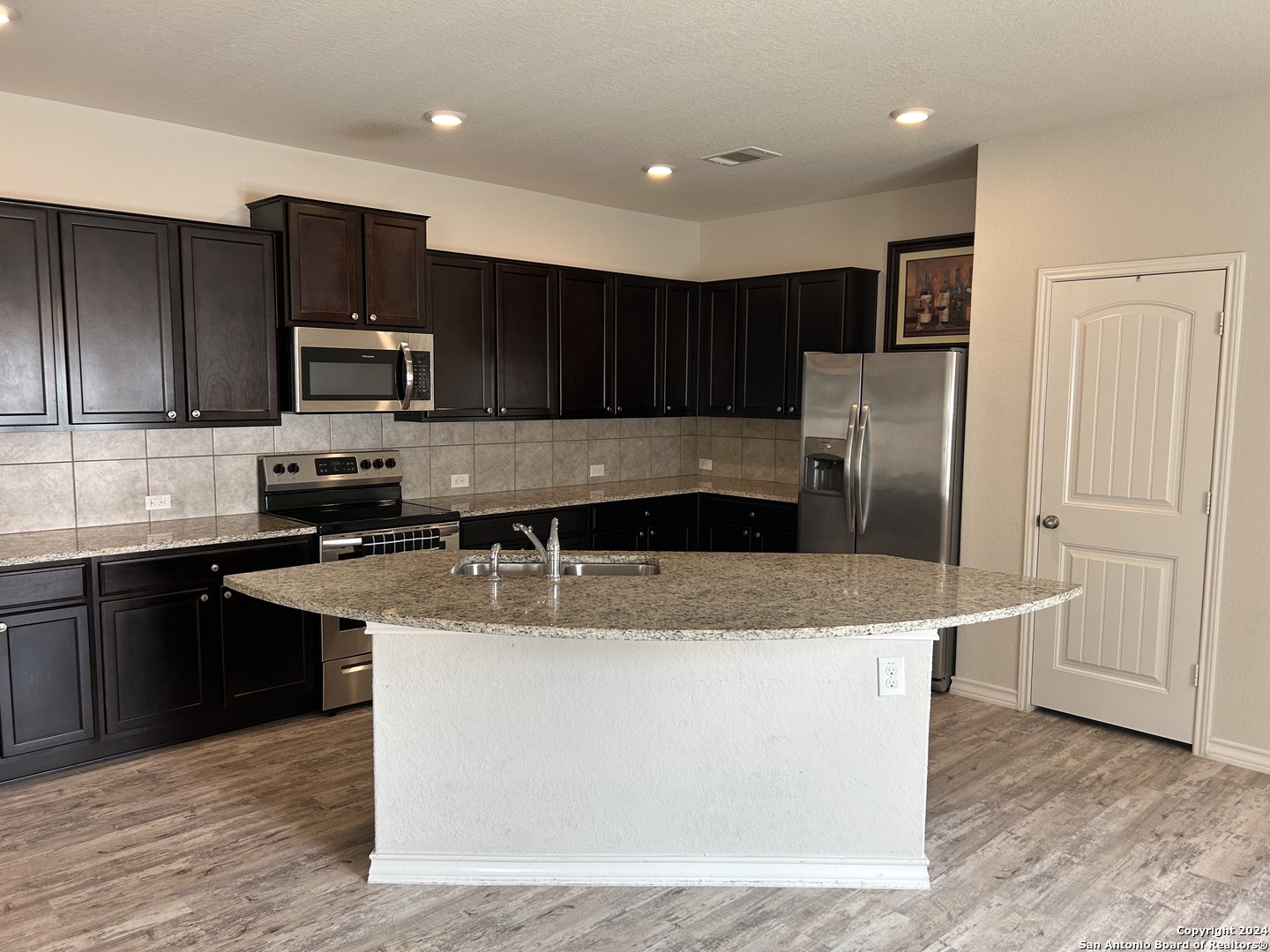 216 Grand Rapids Cibolo, TX 78108 - Photo 9 of 18
