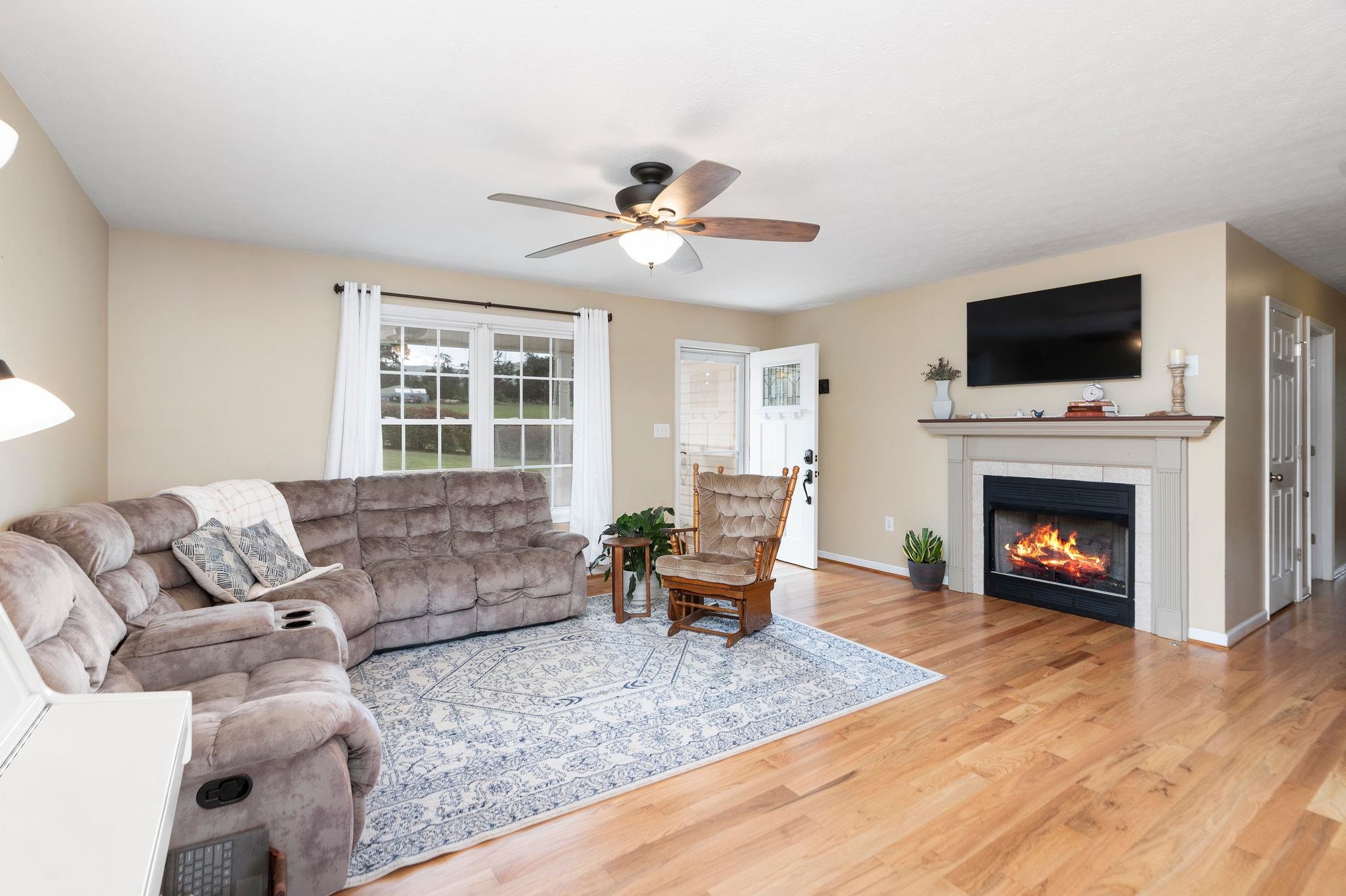 2035 Cold Springs Road Stuarts Draft, VA 24477 - Photo 11 of 43