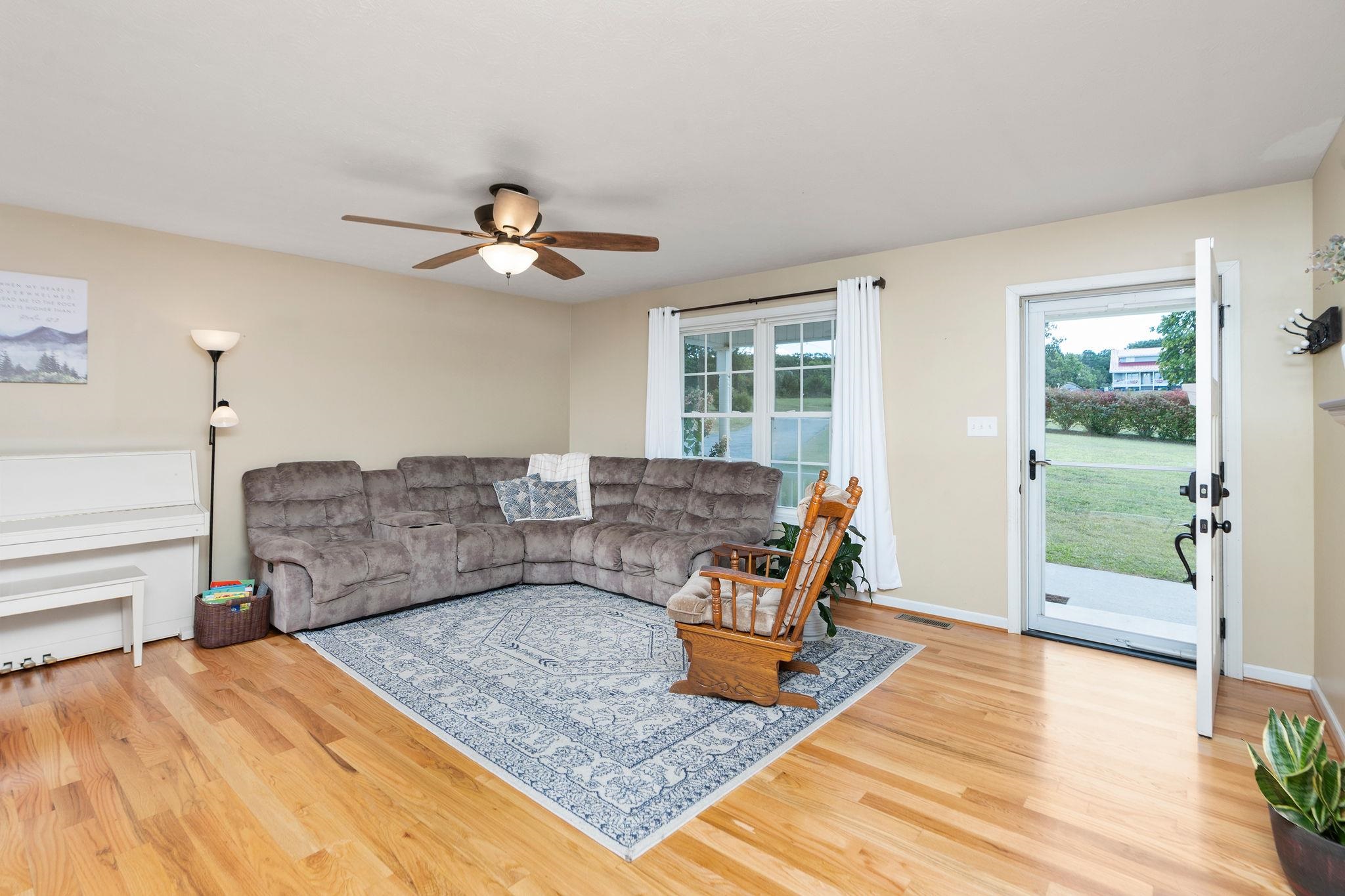 2035 Cold Springs Road Stuarts Draft, VA 24477 - Photo 10 of 43