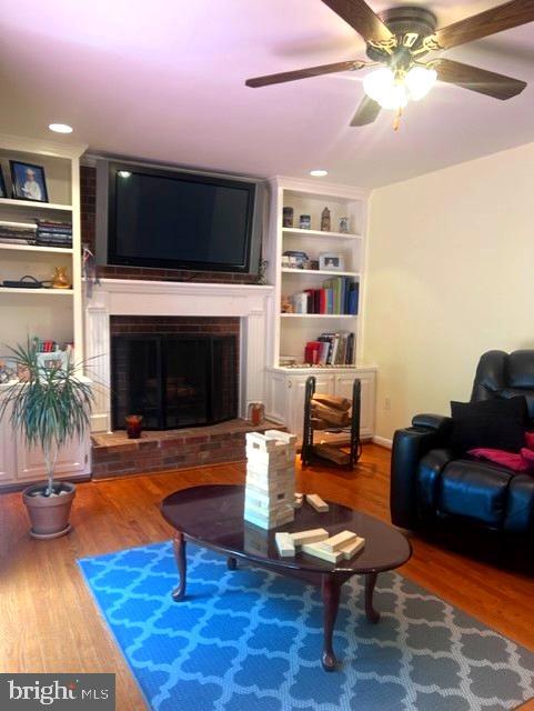 9162 Rockefeller Lane Springfield, VA 22153 - Photo 11 of 45 Family Room