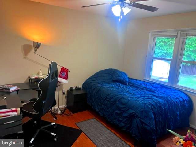 9162 Rockefeller Lane Springfield, VA 22153 - Photo 28 of 45 Bedroom 2