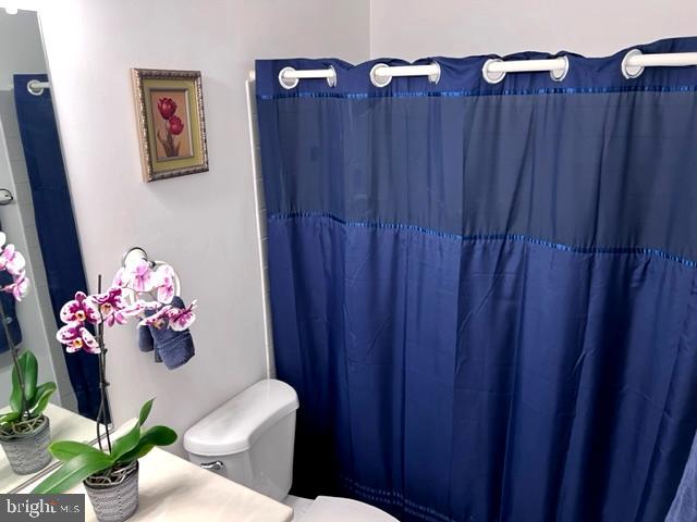 9162 Rockefeller Lane Springfield, VA 22153 - Photo 38 of 45 Primary Bathroom