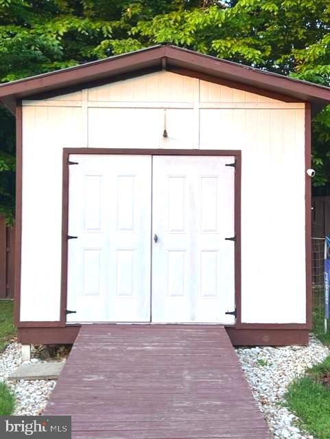 9162 Rockefeller Lane Springfield, VA 22153 - Photo 6 of 45 Shed