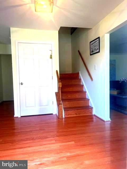 9162 Rockefeller Lane Springfield, VA 22153 - Photo 7 of 45 Foyer