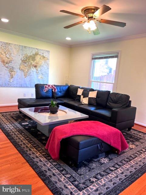9162 Rockefeller Lane Springfield, VA 22153 - Photo 8 of 45 Living Room