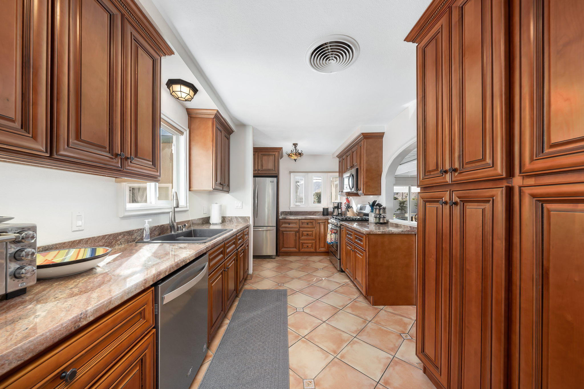 477 East Vía Colusa Palm Springs, CA 92262 - Photo 14 of 49 14-web-or-mls-MGColusa0121_014