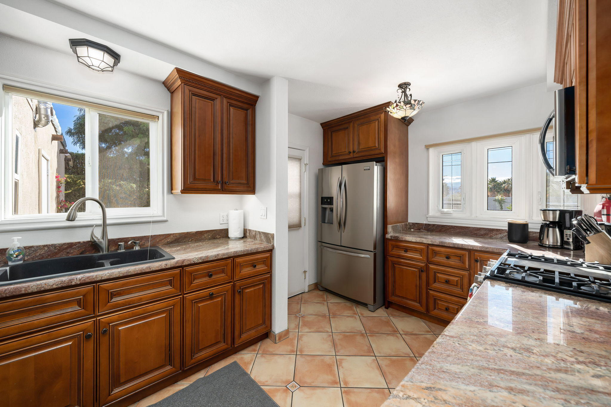 477 East Vía Colusa Palm Springs, CA 92262 - Photo 15 of 49 15-web-or-mls-MGColusa0121_015