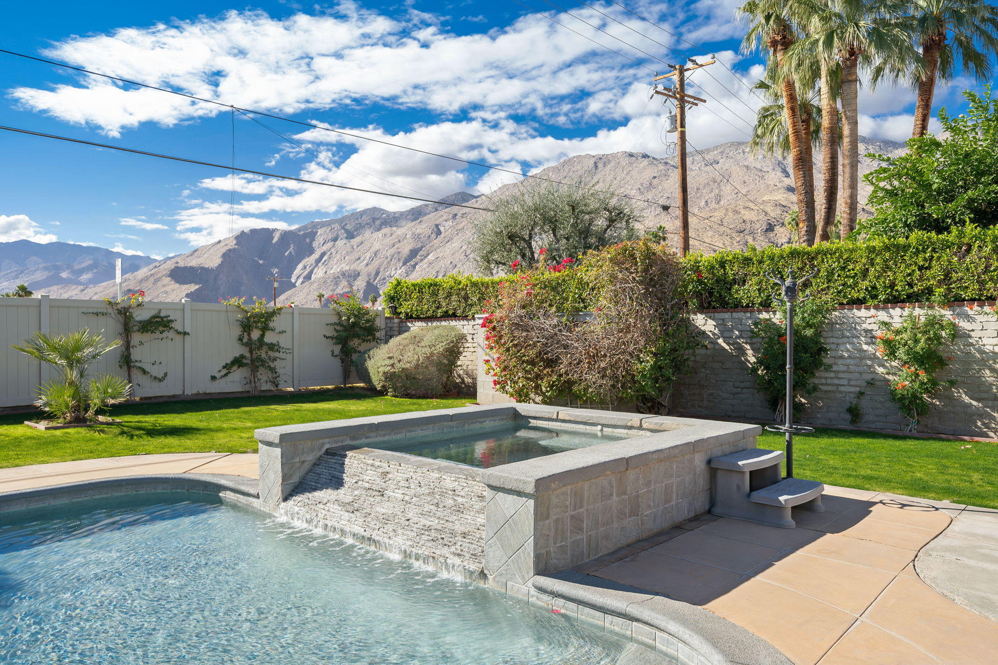 477 East Vía Colusa Palm Springs, CA 92262 - Photo 26 of 49 26-web-or-mls-MGColusa0121_026