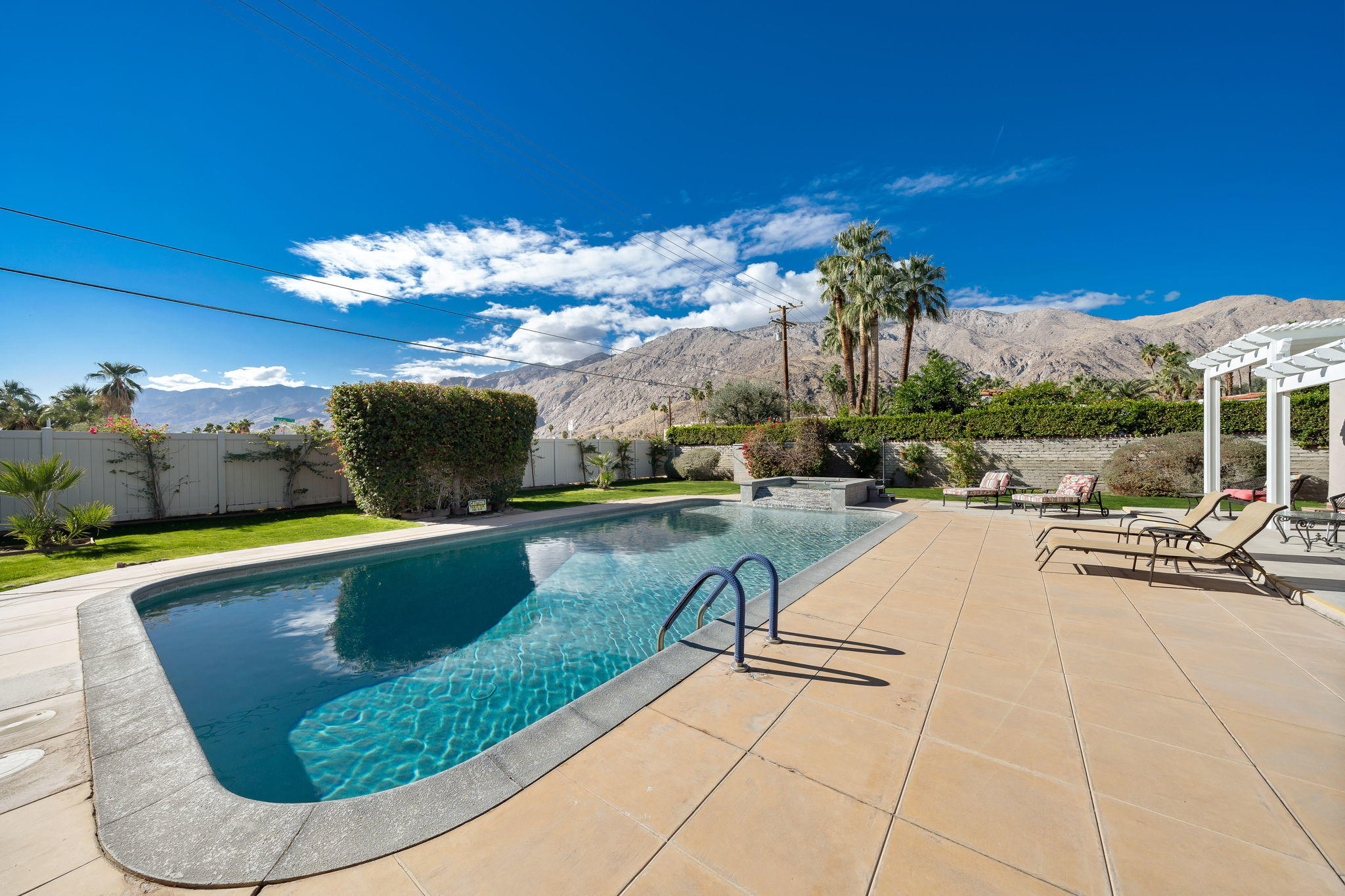 477 East Vía Colusa Palm Springs, CA 92262 - Photo 27 of 49 27-web-or-mls-MGColusa0121_027