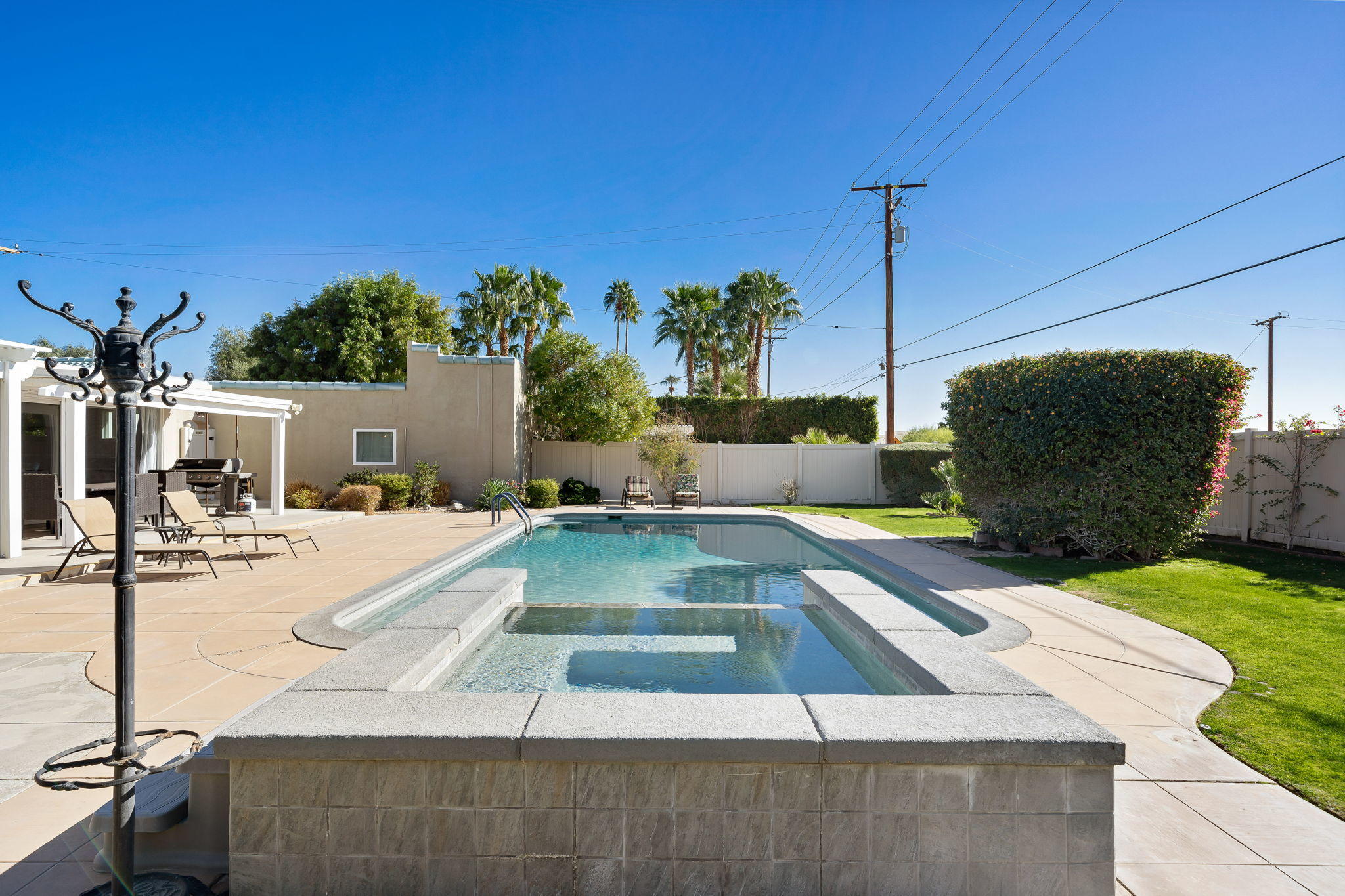 477 East Vía Colusa Palm Springs, CA 92262 - Photo 31 of 49 31-web-or-mls-MGColusa0121_031