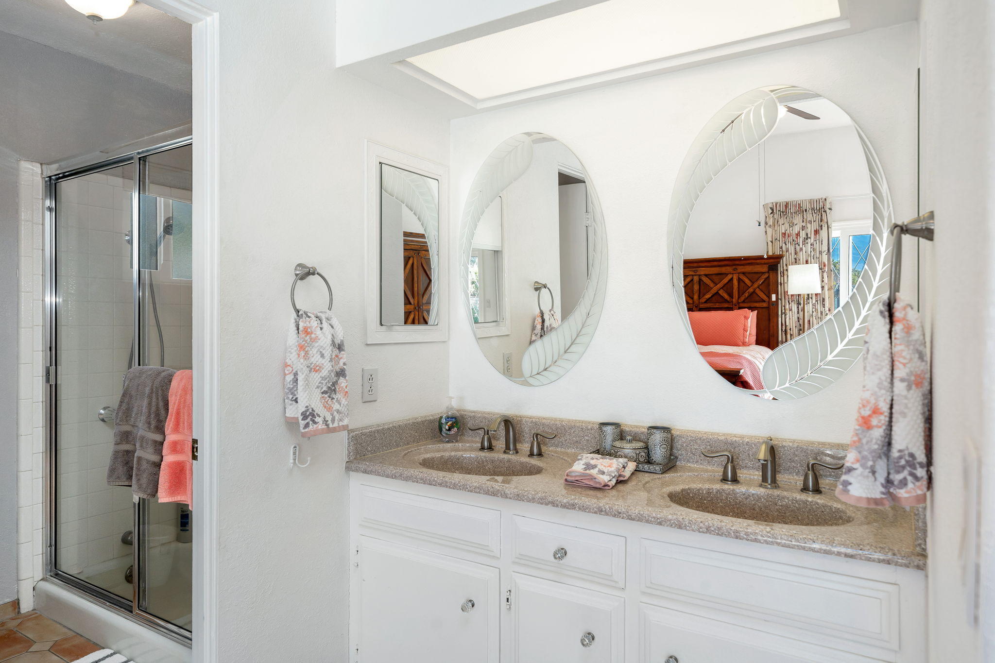 477 East Vía Colusa Palm Springs, CA 92262 - Photo 34 of 49 34-web-or-mls-MGColusa0121_034