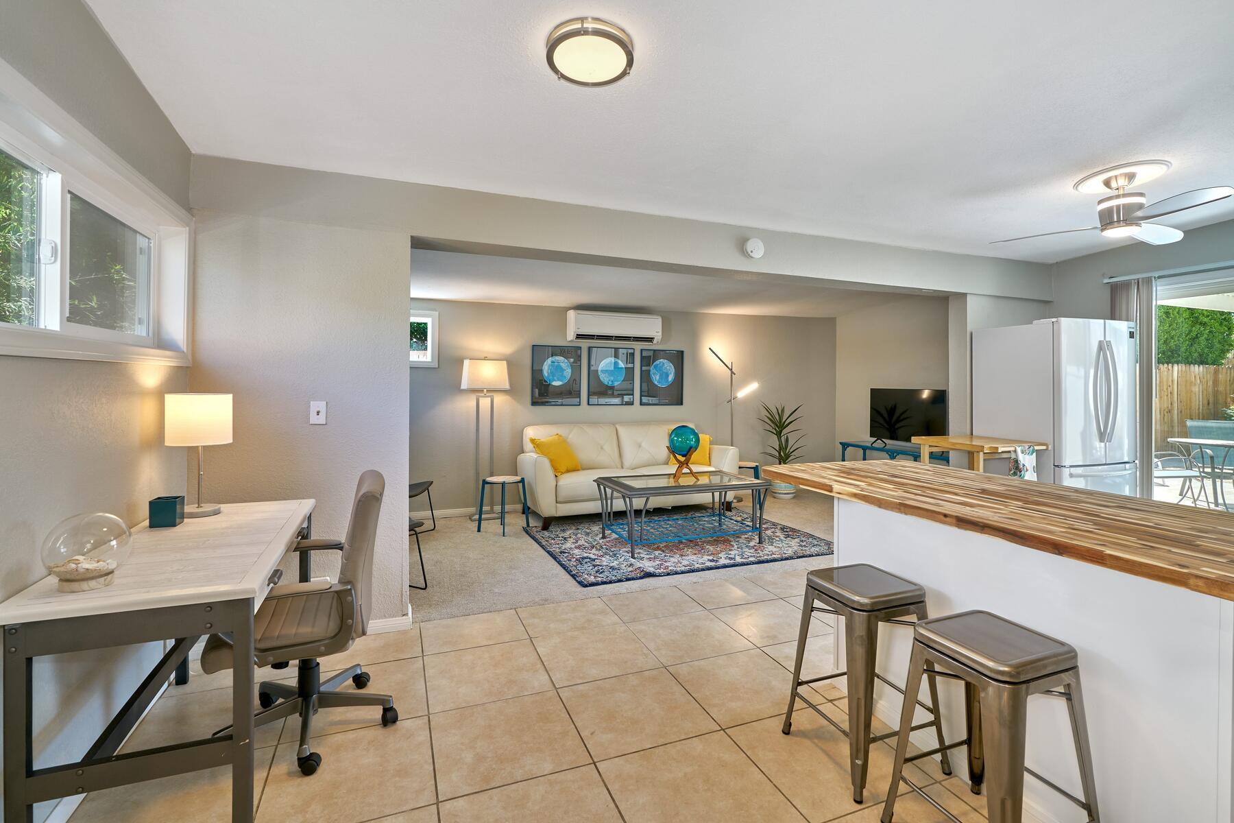 477 East Vía Colusa Palm Springs, CA 92262 - Photo 40 of 49 477 E Va Colusa-004-075-Guest04-MLS_Size