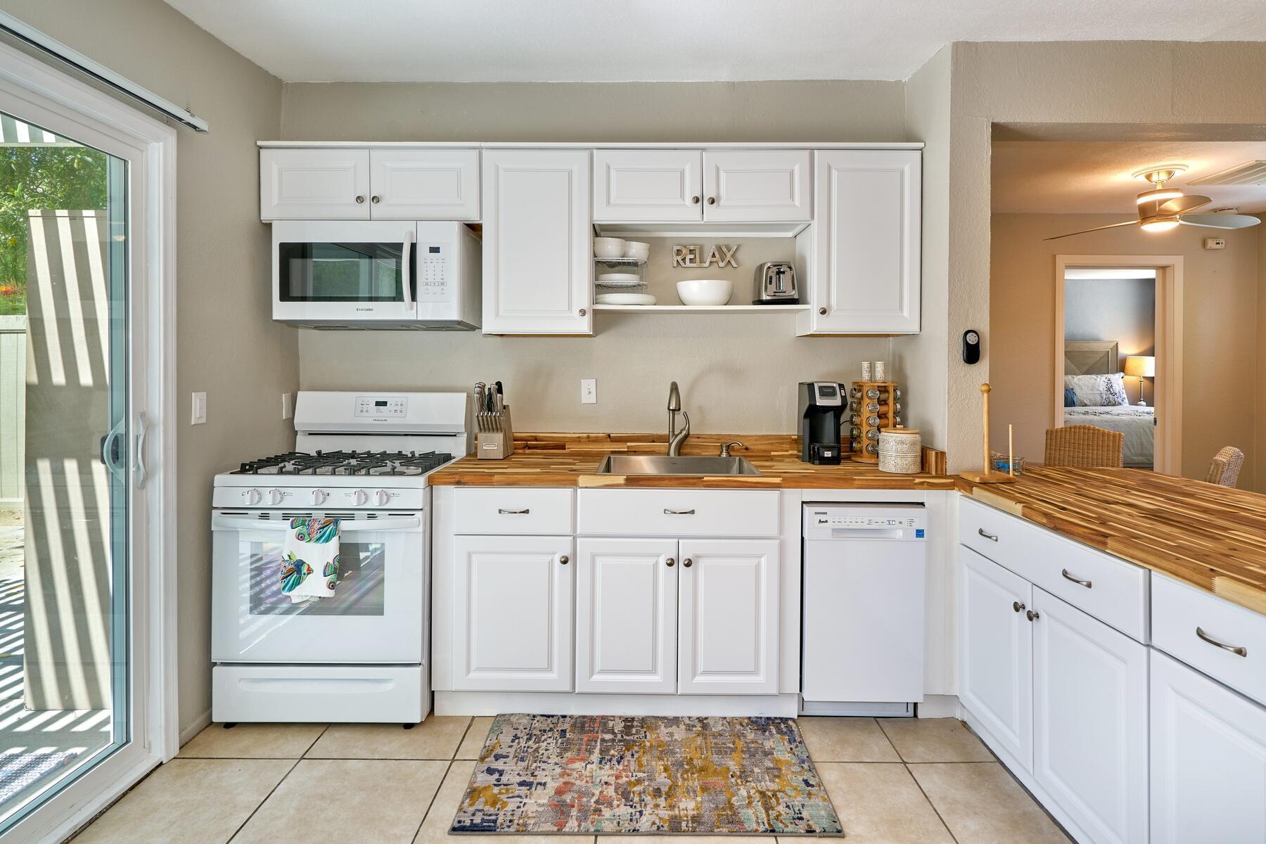 477 East Vía Colusa Palm Springs, CA 92262 - Photo 45 of 49 477 E Va Colusa-009-078-Guest09-MLS_Size