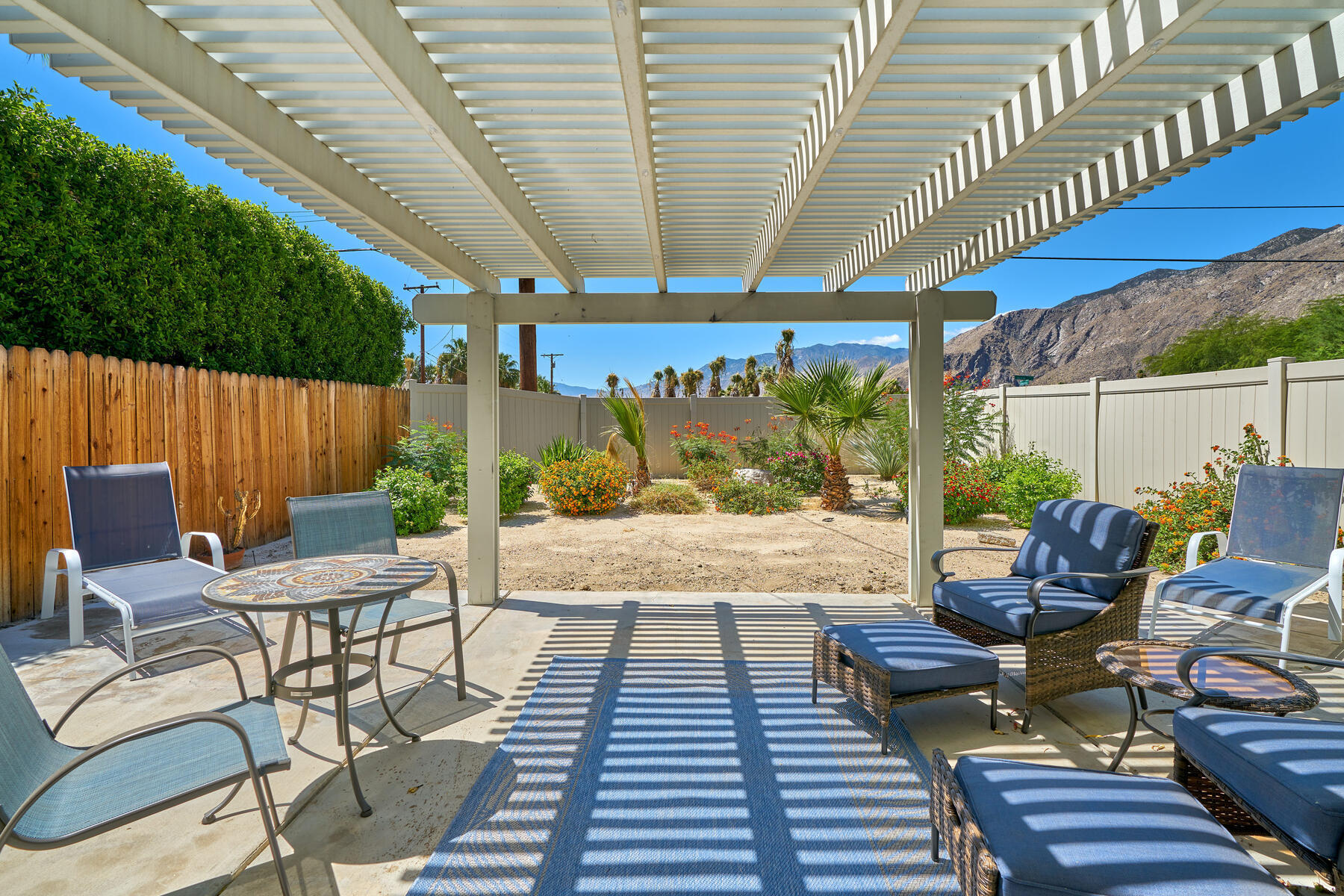 477 East Vía Colusa Palm Springs, CA 92262 - Photo 47 of 49 477 E Va Colusa-011-082-Guest11-MLS_Size