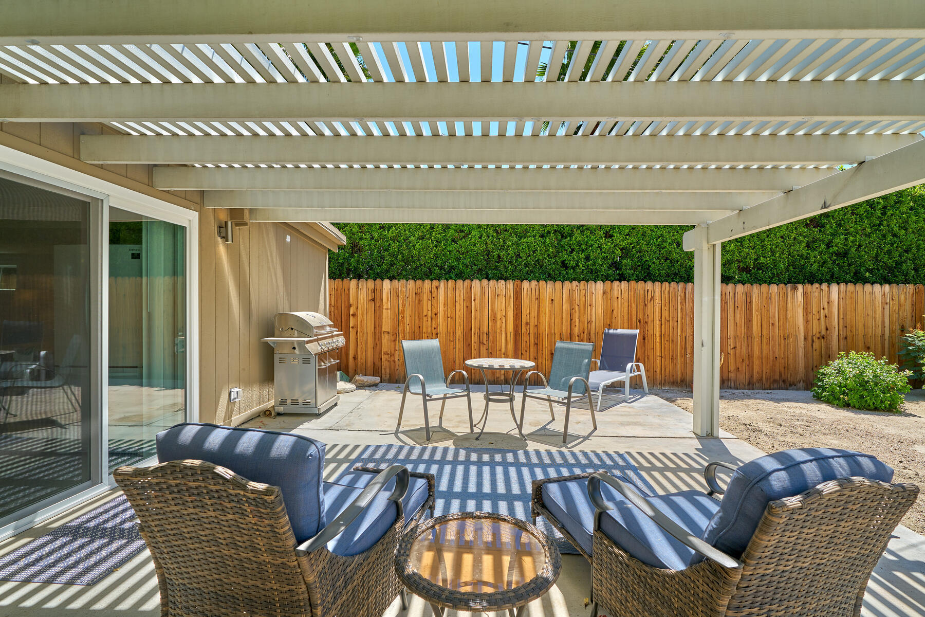 477 East Vía Colusa Palm Springs, CA 92262 - Photo 48 of 49 477 E Va Colusa-012-085-Guest12-MLS_Size