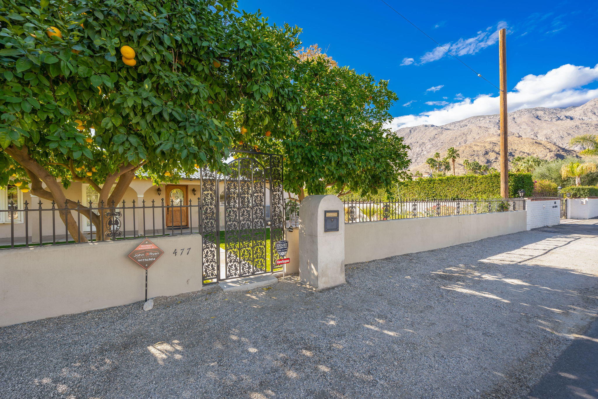 477 East Vía Colusa Palm Springs, CA 92262 - Photo 6 of 49 6-web-or-mls-MGColusa0121_006