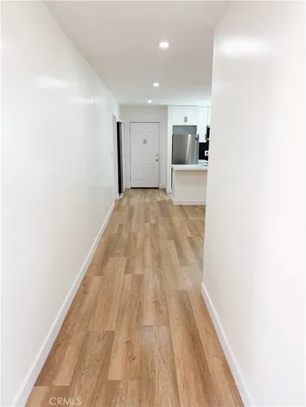 $2,700 | 17000 Burbank Boulevard, Unit 305, Encino, CA 91316