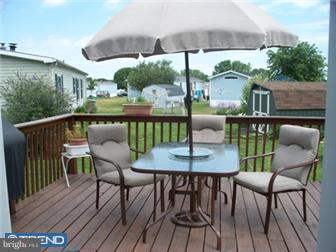 422 Ranee Loop Bear, DE 19701 - Photo 3 of 12 Deck