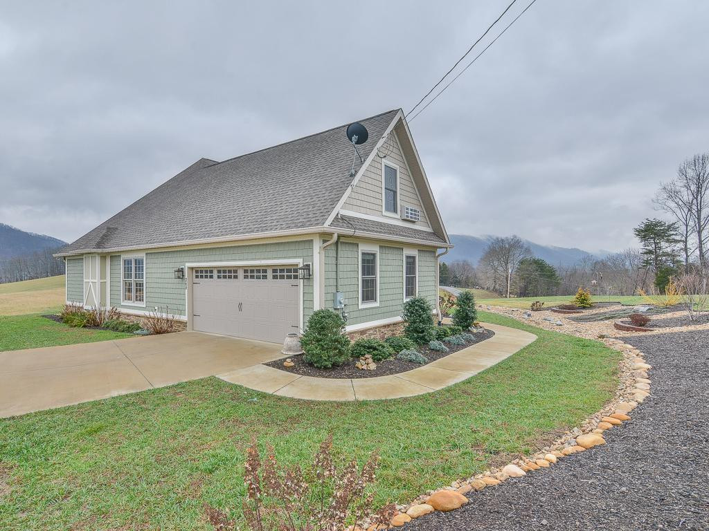 268 Arrowood Road Jonesborough, TN 37659 - Photo 3 of 33 Photo 3