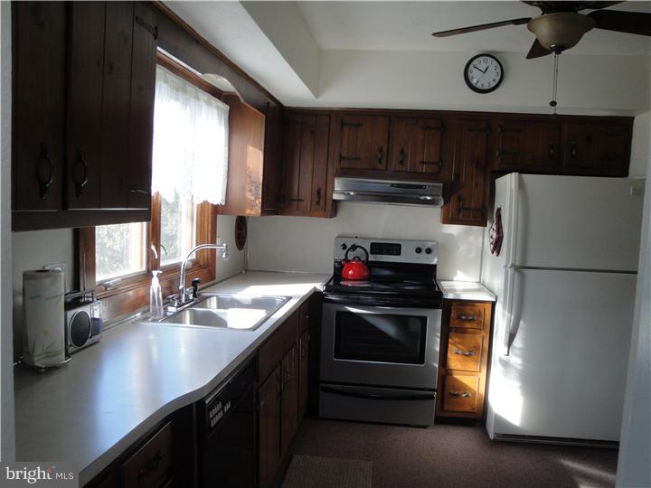 608 Callowhill Road Perkasie, PA 18944 - Photo 9 of 14 Kitchen