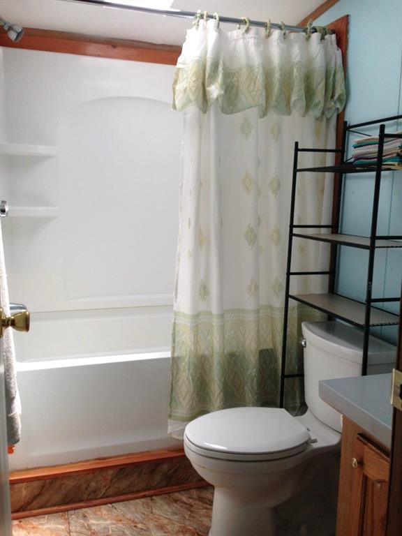 358 Howe Road Whitefield, ME 04353 - Photo 23 of 31 Skylighted 2nd bath located adjacent...