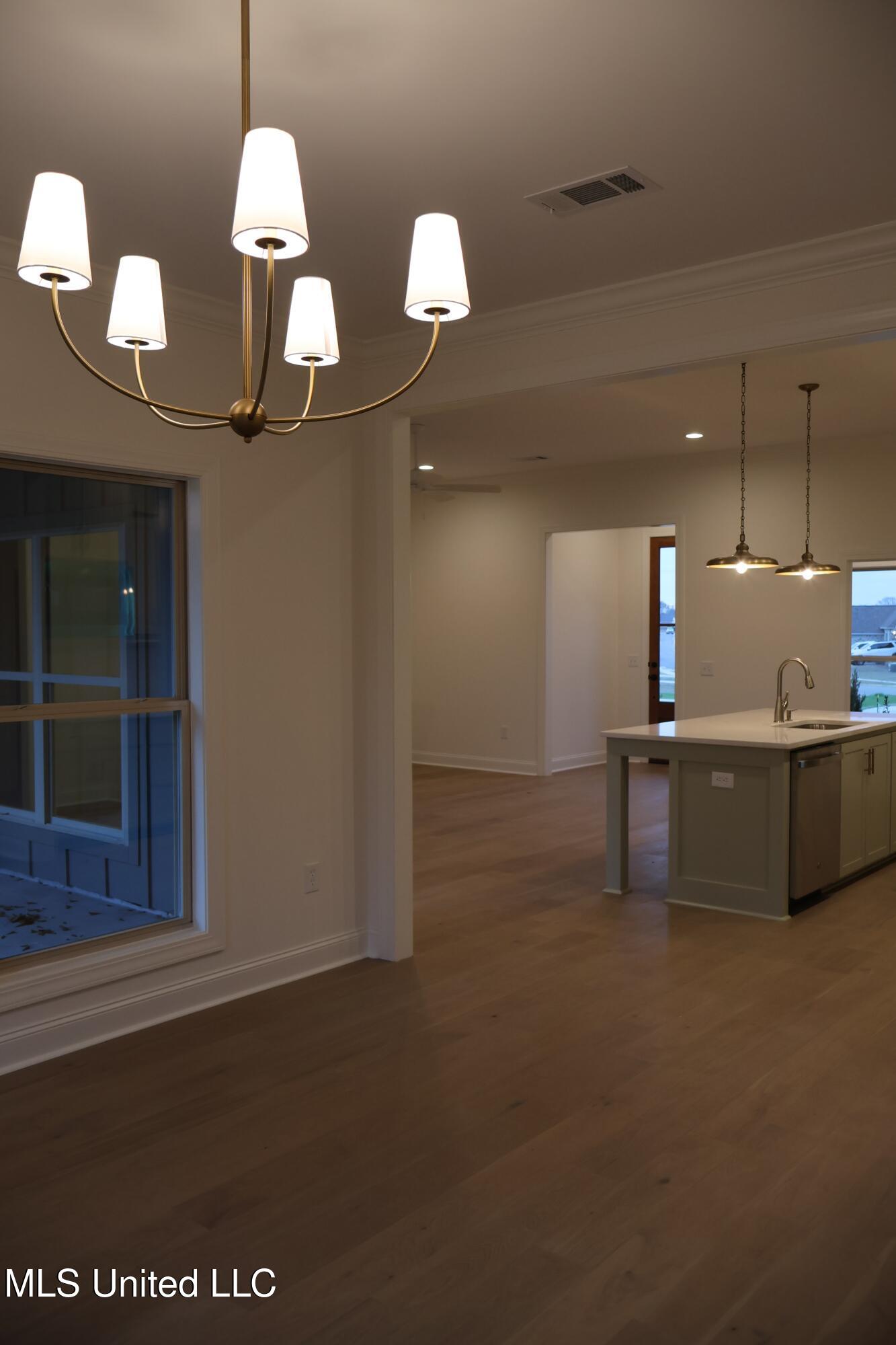 339 Willow Way Canton, MS 39046 - Photo 4 of 17 dining and kitchen