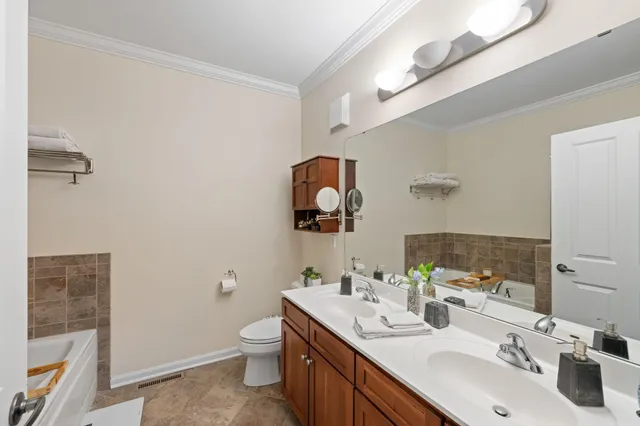 $3,295 | 1008 Portland Avenue, Minneapolis, MN 55404