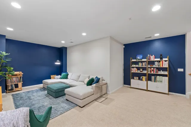 $3,295 | 1008 Portland Avenue, Minneapolis, MN 55404