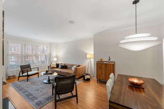 $3,295 | 1008 Portland Avenue, Minneapolis, MN 55404