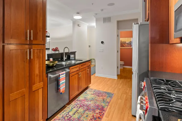 $3,295 | 1008 Portland Avenue, Minneapolis, MN 55404