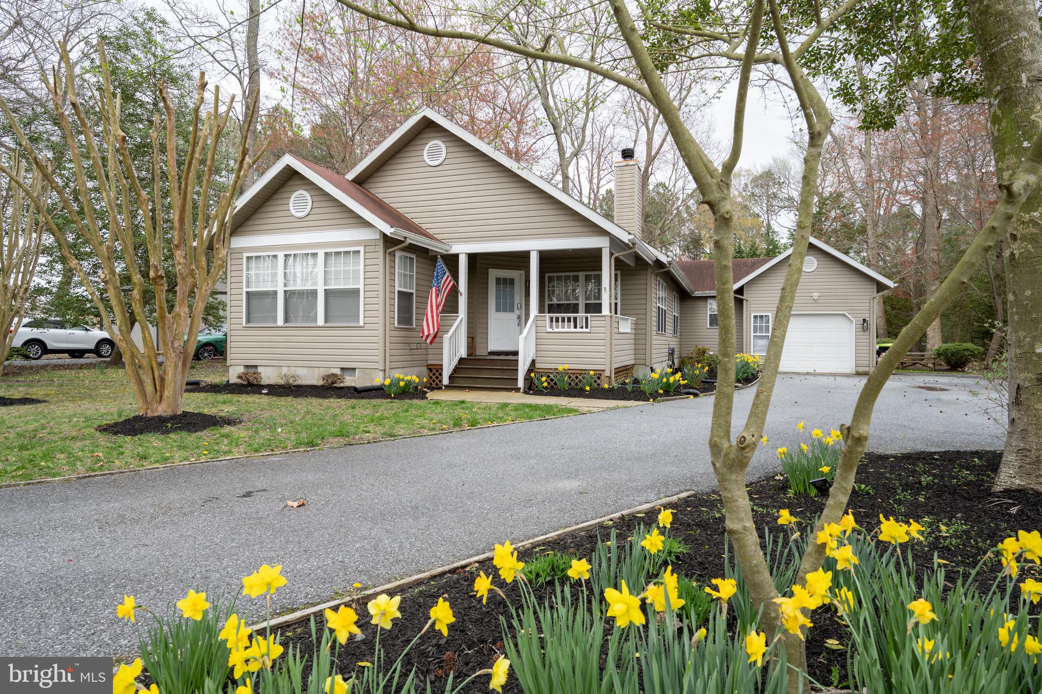 14 Woods Circle Ocean View, DE 19970 - Photo 2 of 35 Front