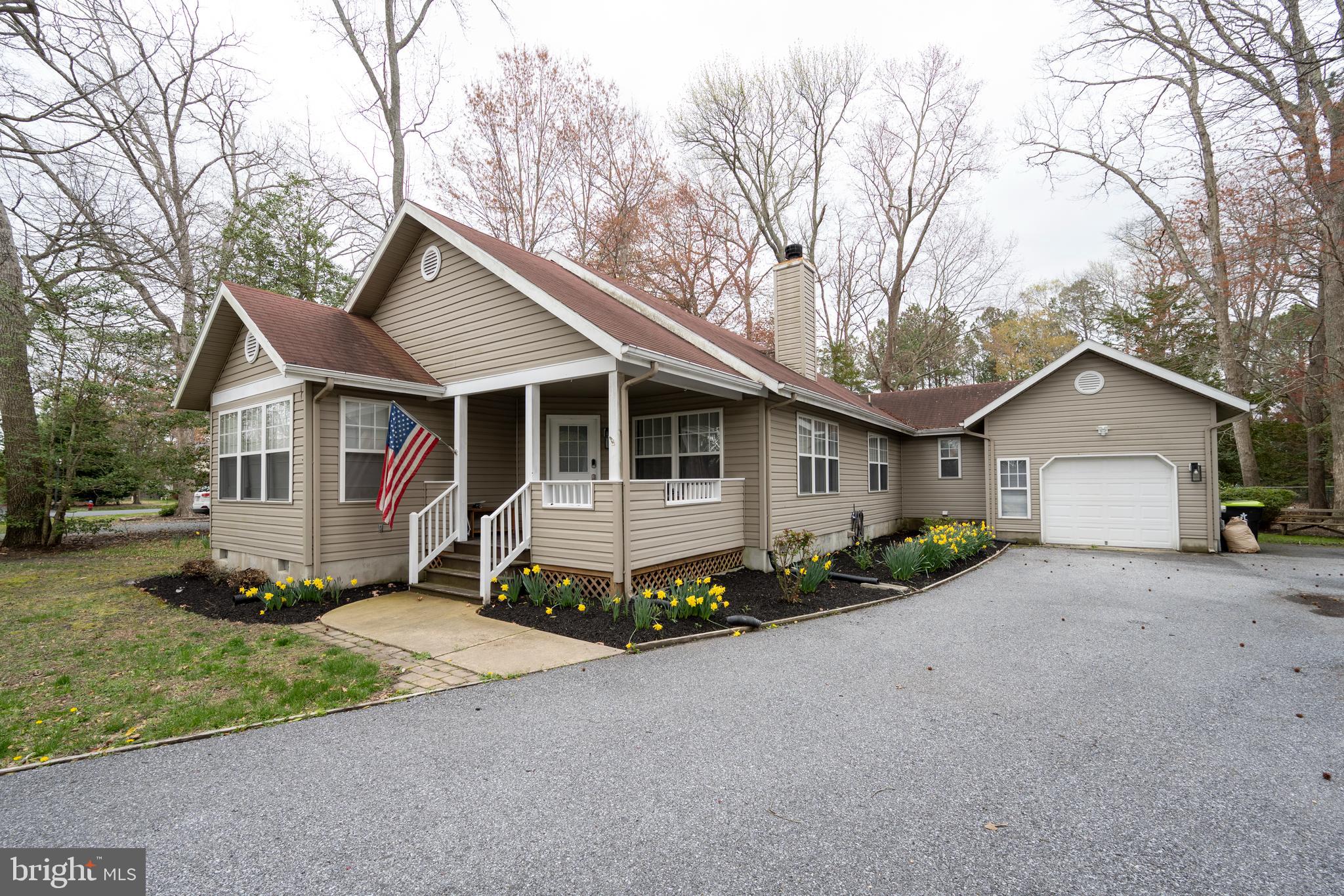 14 Woods Circle Ocean View, DE 19970 - Photo 4 of 35 Front