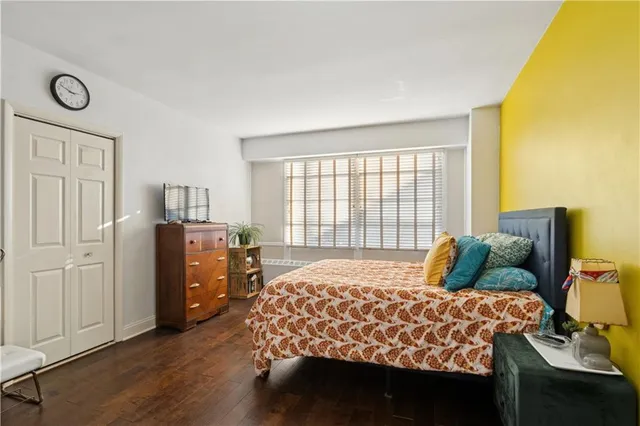 $220,000 | 333 West Meyer Boulevard, Unit 1215, Kansas City, MO 64113