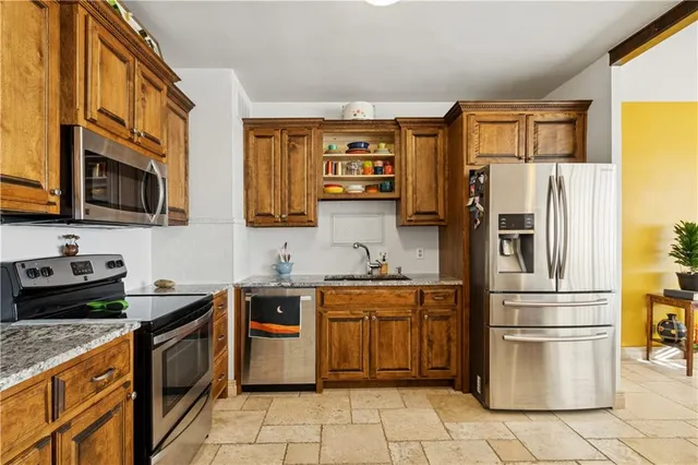 $220,000 | 333 West Meyer Boulevard, Unit 1215, Kansas City, MO 64113