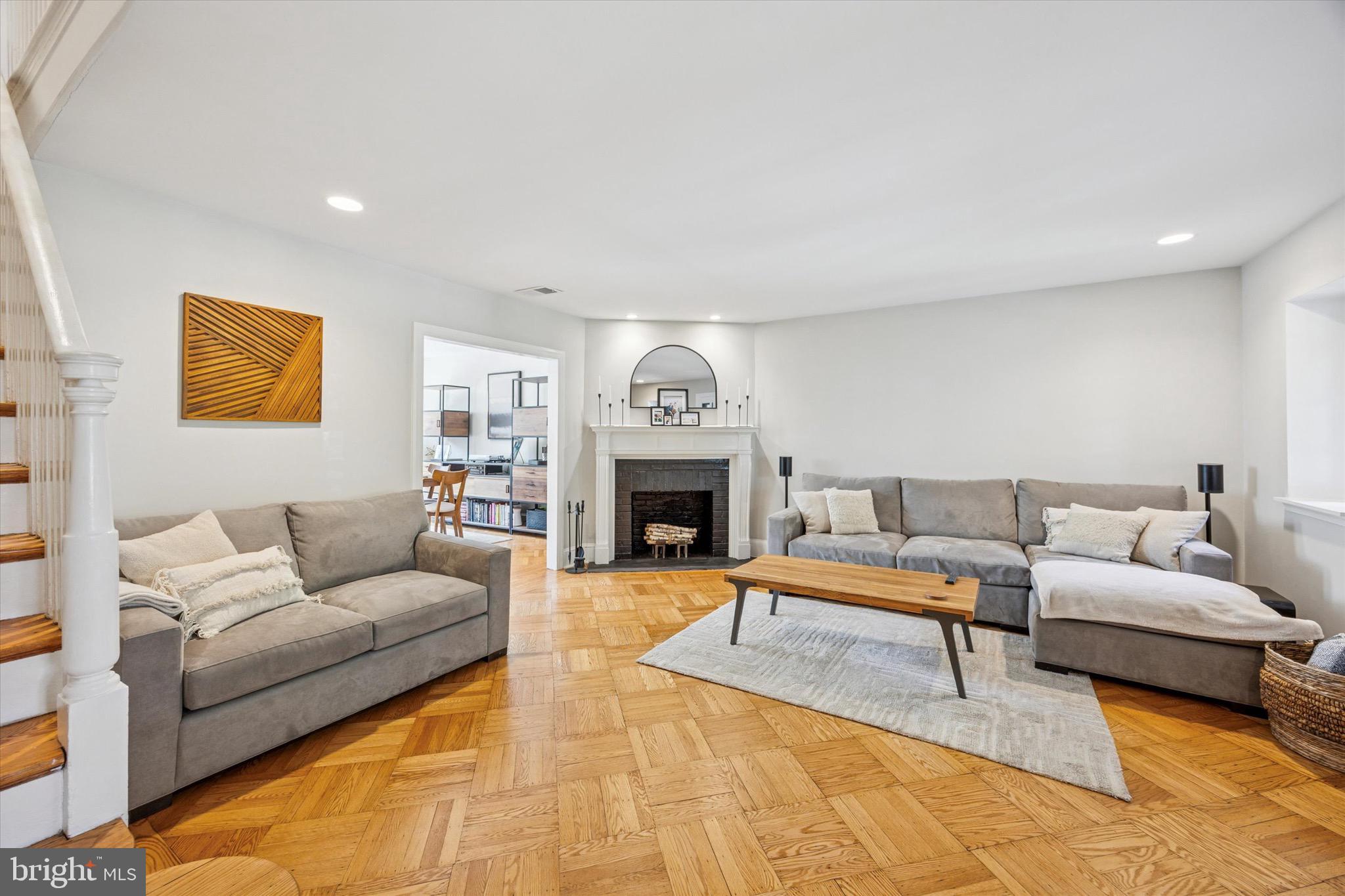 160 Edgehill Road Bala Cynwyd, PA 19004 - Photo 4 of 25 Gallery Image 4