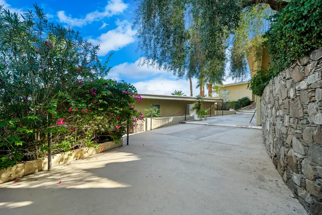 $614,900 | 2014 Southridge Drive, Palm Springs, CA 92264